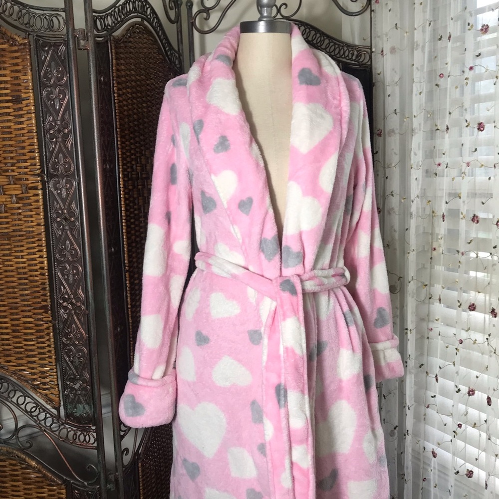 Faded Glory Pink Heart Plush Robe with White & Gray Hearts